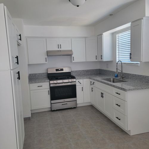 1035 N Linnell Ave, Farmersville, CA, 93223-1035 | Card Image