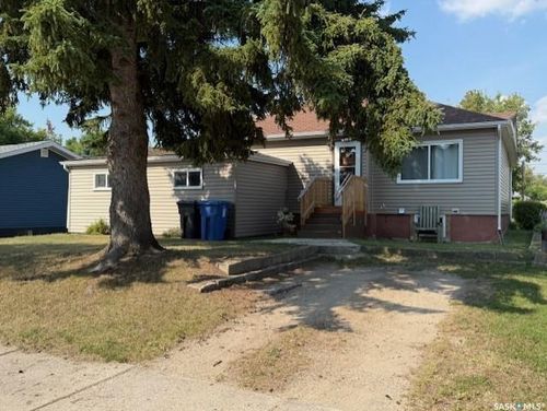 375 Scotia St, Melville, SK, S0A2P1 | Card Image