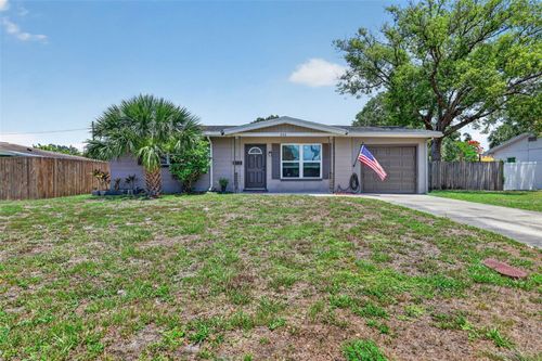 691 72nd Ave N, St Petersburg, FL, 33702-5831 | Card Image