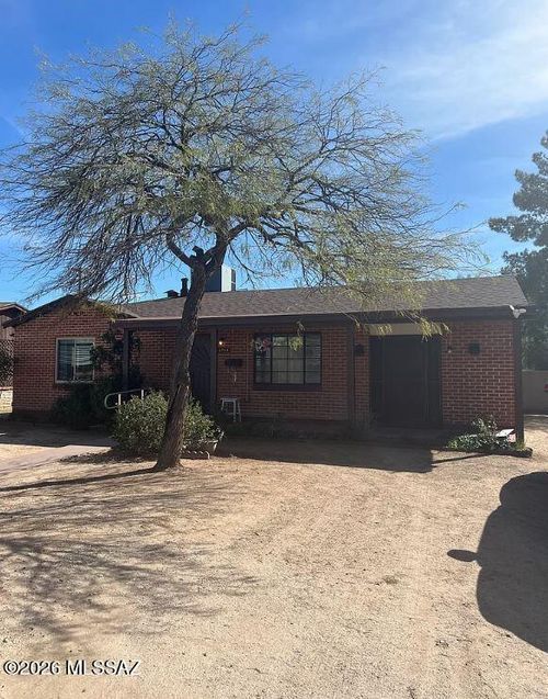 2718 E 18th St, Tucson, AZ, 85716-5639 | Card Image