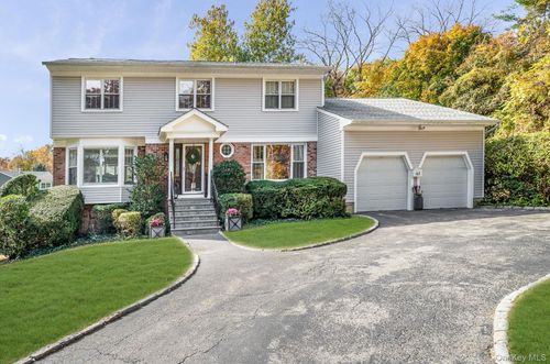 63 Underhill Rd, Scarsdale, NY, 10583-1040 | Card Image