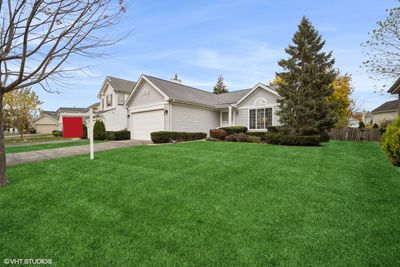 357 S Clearview Circle, House other with 3 bedrooms, 2 bathrooms and 2 parking in Round Lake IL | Image 3