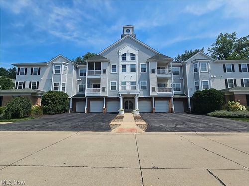 718 Aqua Marine Blvd, Avon Lake, OH, 44012-2585 | Card Image