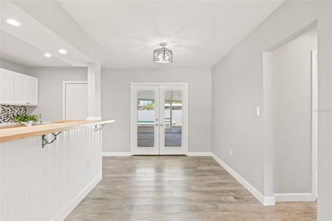 6012 Flora Ter, House other with 3 bedrooms, 2 bathrooms and null parking in APOLLO BEACH FL | Image 14