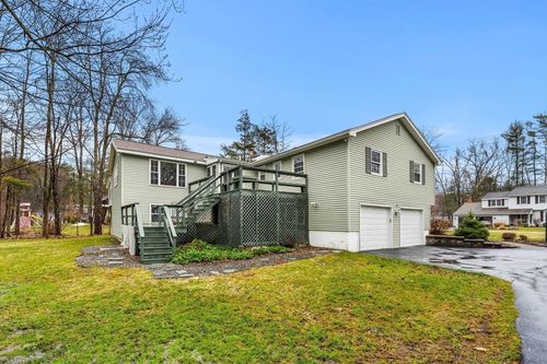 35 Langdale Dr, Hampton, NH, 03842-1924 | Card Image