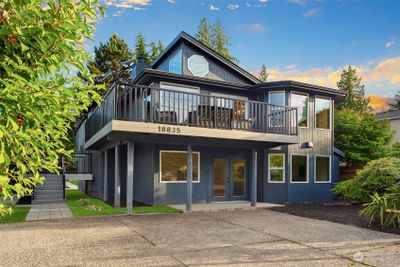 18835 Se 42nd Street, House other with 3 bedrooms, 3 bathrooms and null parking in Issaquah WA | Image 1