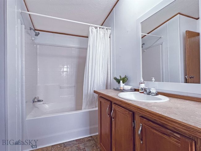mobile home bath 1 | Image 19