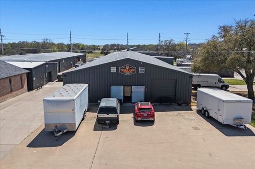 901 E Mcdonald Dr, Pilot Point, TX, 76258-2971 | Card Image