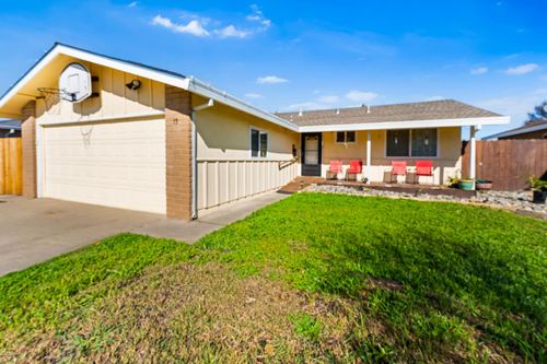 13 Miramonte Dr, Woodland, CA, 95695-5410 | Card Image