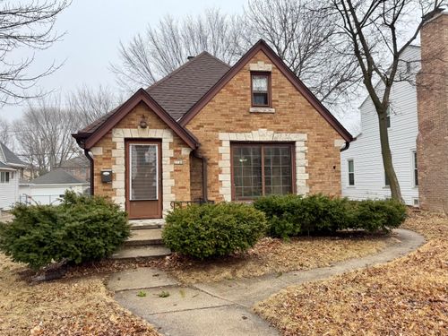 3720 N 56th St, Milwaukee, WI, 53216-2839 | Card Image