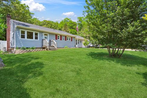 62 Hempstead Dr, Sound Beach, NY, 11789-3128 | Card Image