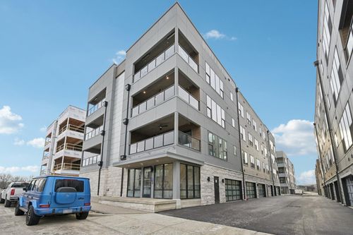 304-2867 Kobuk Dr, Columbus, OH, 43228-4085 | Card Image