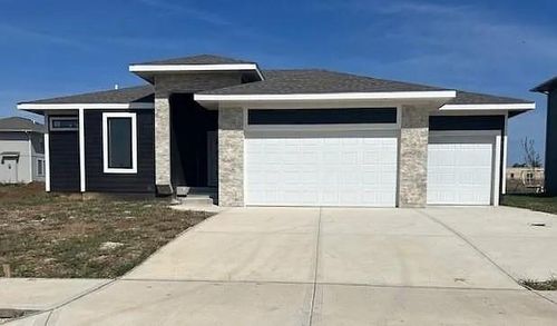 29634 W 196 St, Gardner, KS, 66030-9284 | Card Image