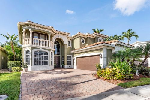 8048 Valhalla Dr, Delray Beach, FL, 33446-9513 | Card Image