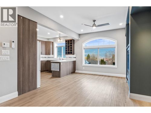37-1070 1 St Se, Salmon Arm, BC, V1E0B6 | Card Image
