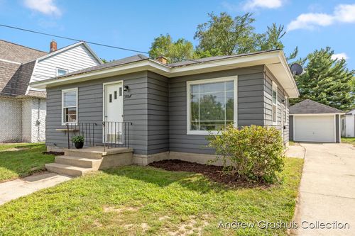 1308 Leonard St, Grand Rapids, MI, 49505-5513 | Card Image