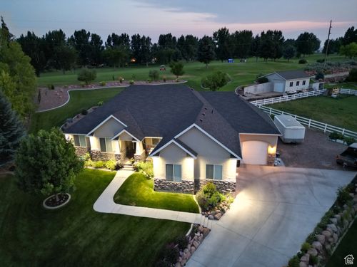 885 N Canyonview Dr, Roosevelt, UT, 84066 | Card Image