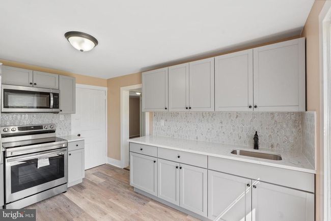 311 W Washington St, House other with 3 bedrooms, 1 bathrooms and null parking in PAULSBORO NJ | Image 7