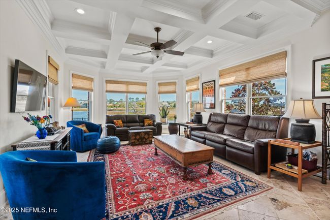 Family Room | Image 28