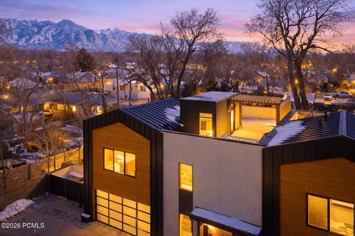 2471 S 700, Salt Lake City, UT, 84106 | Card Image