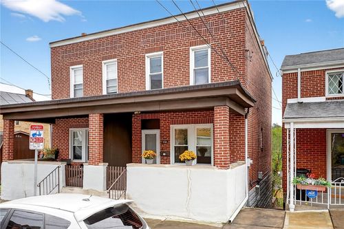 720 Dunster St, Brookline, PA, 15226 | Card Image