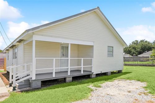822 1/2 Urbandale St, Marrero, LA, 70072-1032 | Card Image