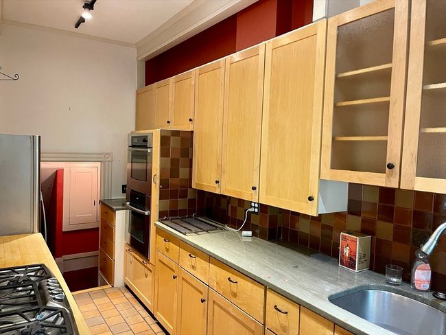 242 Walnut St, House other with 6 bedrooms, 4 bathrooms and 2 parking in Brookline MA | Image 13