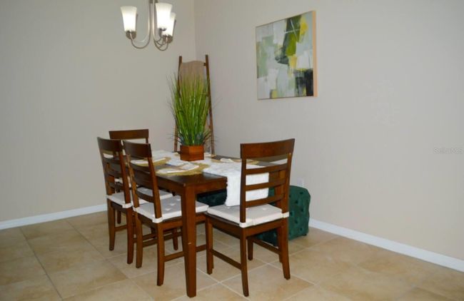 Dining room/eat in kitchen bar | Image 8