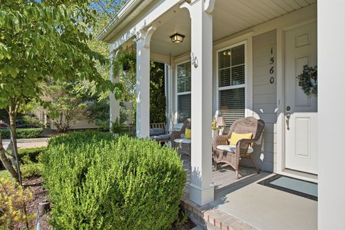 1560 Hampshire Pl, Thompsons Station, TN, 37179-5413 | Card Image