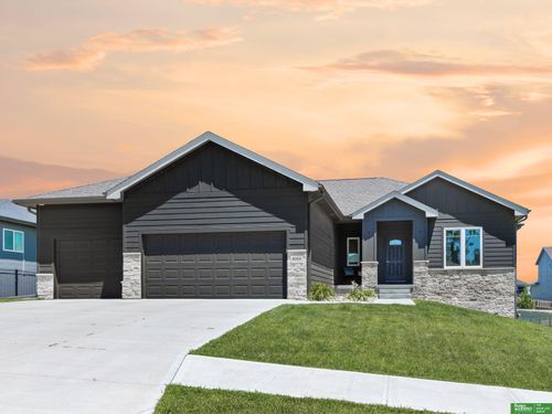 8169 S 185th St, Omaha, NE, 68136-6451 | Card Image