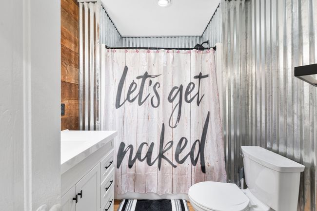 Full bathroom with vanity and toilet | Image 12