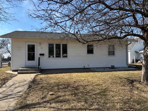 1011 Sunset Dr, Gowrie, IA, 50543-7465 | Card Image