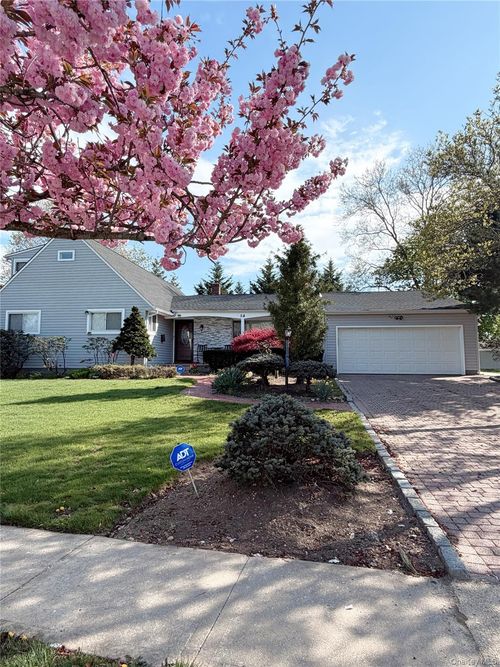 54 Ivy Dr, Jericho, NY, 11753-1813 | Card Image