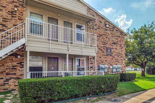 apt-402-2200 E Trinity Mills Rd, Carrollton, TX, 75006-1854 | Card Image