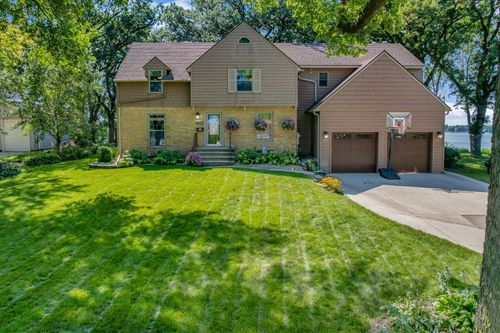 1210 Albion Ave, Fairmont, MN, 56031-3013 | Card Image