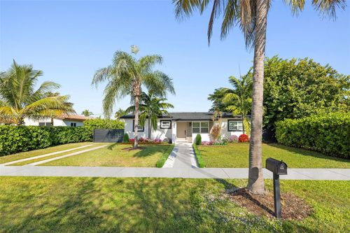 10111 Jamaica Dr, Cutler Bay, FL, 33189-1721 | Card Image