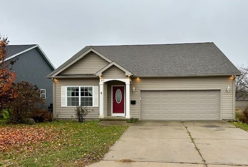 911 E Barker St, Tuscola, IL, 61953-1121 | Card Image