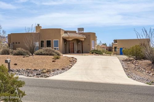 4985 Cripple Creek Rd, Las Cruces, NM, 88011-8304 | Card Image