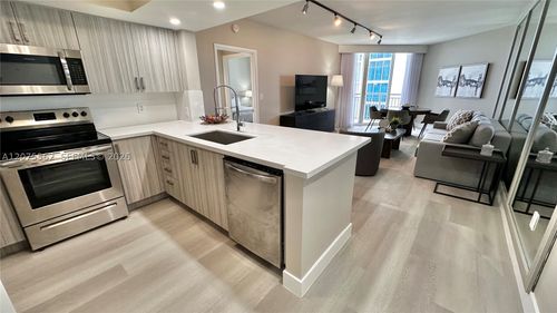 2003-17375 Collins Ave, Sunny Isles Beach, FL, 33160-3410 | Card Image