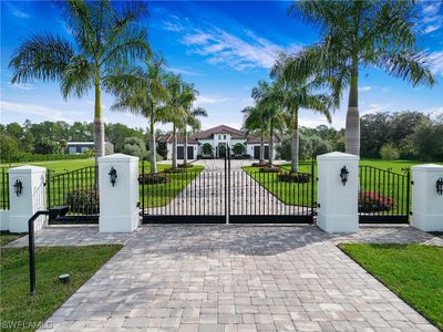 626 17th Street Sw, House other with 4 bedrooms, 4 bathrooms and null parking in Naples FL | Image 1