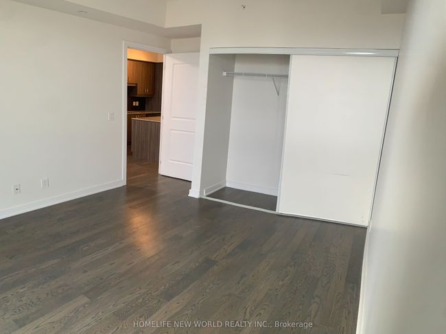 2207 - 9201 Yonge St, Condo with 2 bedrooms, 1 bathrooms and null parking in Richmond Hill ON | Image 7