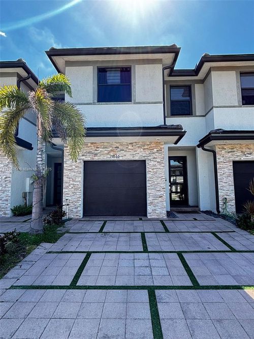 15860 Nw 91st Ct, Miami Lakes, FL, 33018-6361 | Card Image