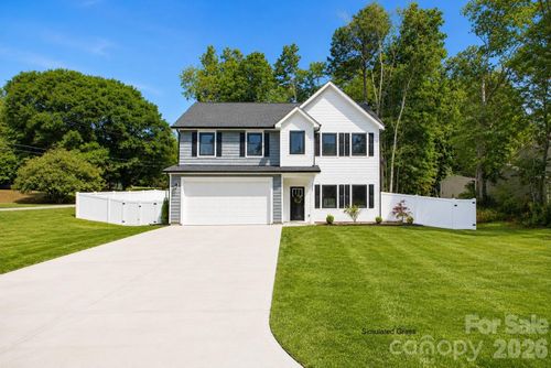 4147 2nd St Ne, Hickory, NC, 28601-9010 | Card Image