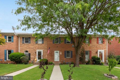 228 Georgetown Cir, HANOVER, PA, 17331-2334 | Card Image