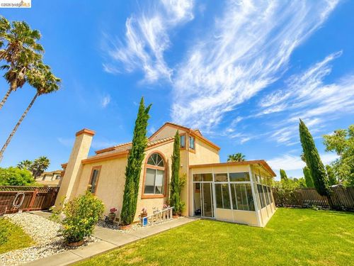 1039 Fennie Ct, Suisun City, CA, 94585-3754 | Card Image