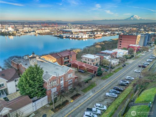 apt-1-35 Broadway, Tacoma, WA, 98402-4100 | Card Image