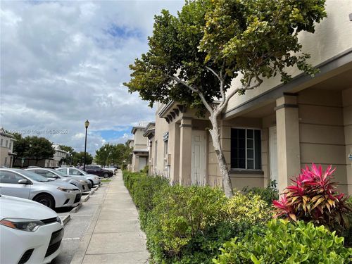 1966-1966 Freeport Ln, Riviera Beach, FL, 33404-6461 | Card Image