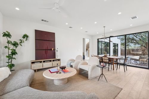 1805 Frazier Ave, Austin, TX, 78704-4032 | Card Image