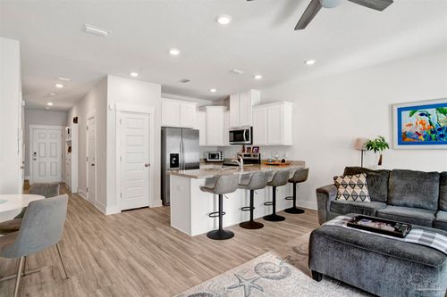9408 Nature Creek Ln, Pensacola, FL, 32526-4597 | Card Image