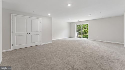 250 Derby Dr, COATESVILLE, PA, 19320-3869 | Card Image